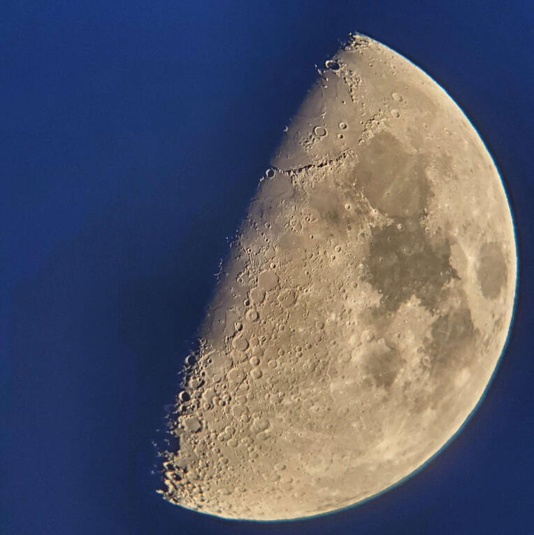 Moon (10" Dobsonian)